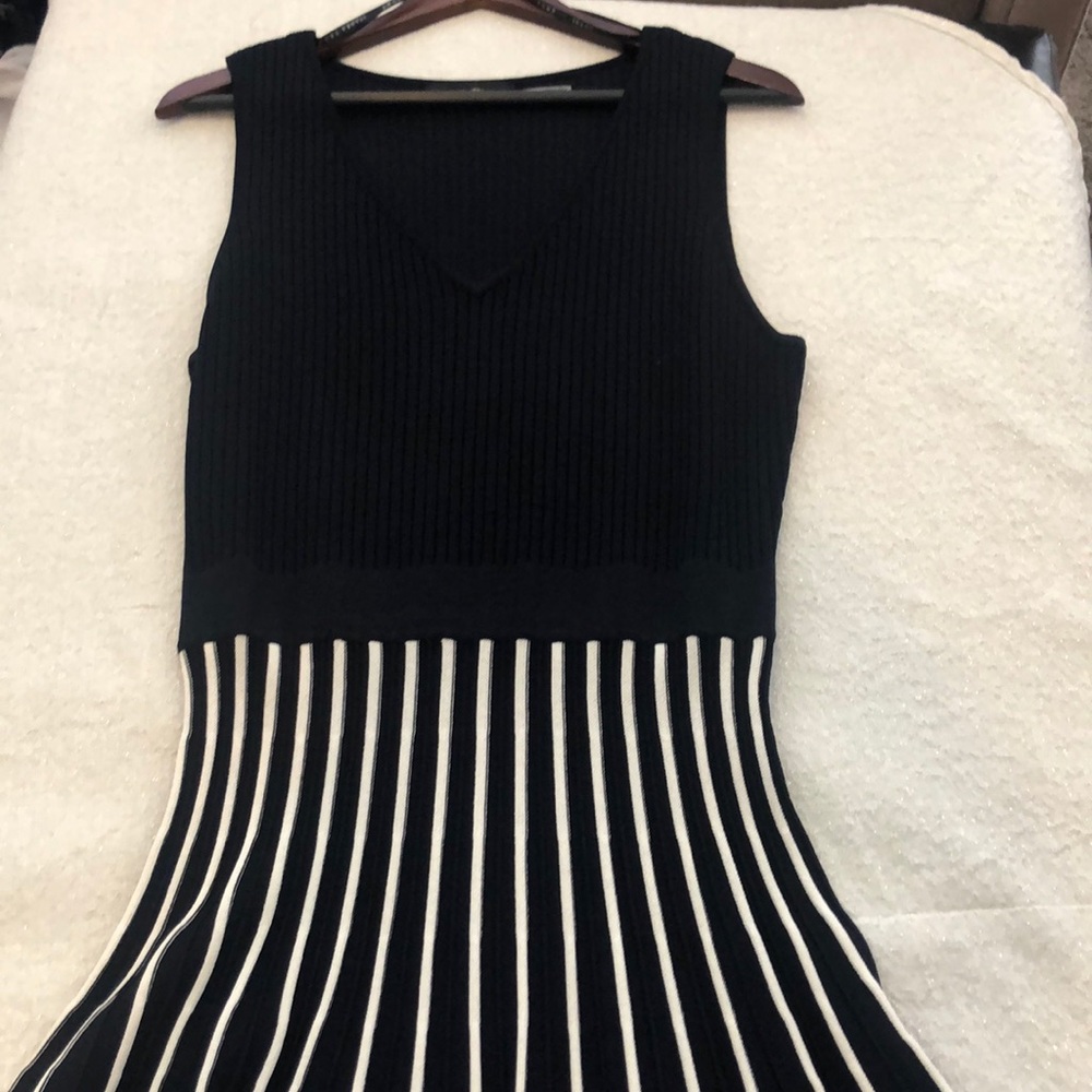 Navy and white spring sweater dress.